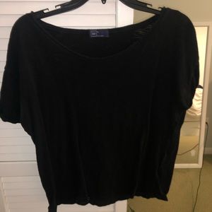 Gap short-sleeved sweater top. Size M.